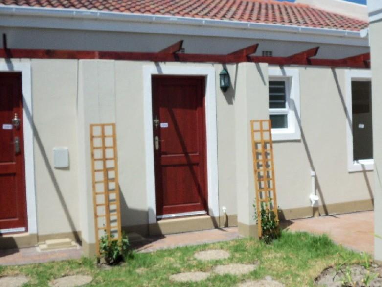 To Let 2 Bedroom Property for Rent in Highbury Western Cape